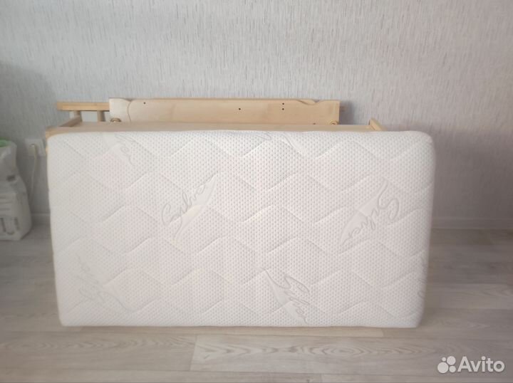 Кровать с матрасом бу