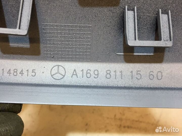 Накладка левого зеркала Mercedes W169