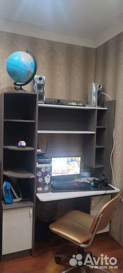 Стол компьютерный