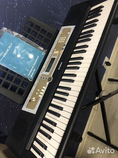Синтезатор yamaha psr r200