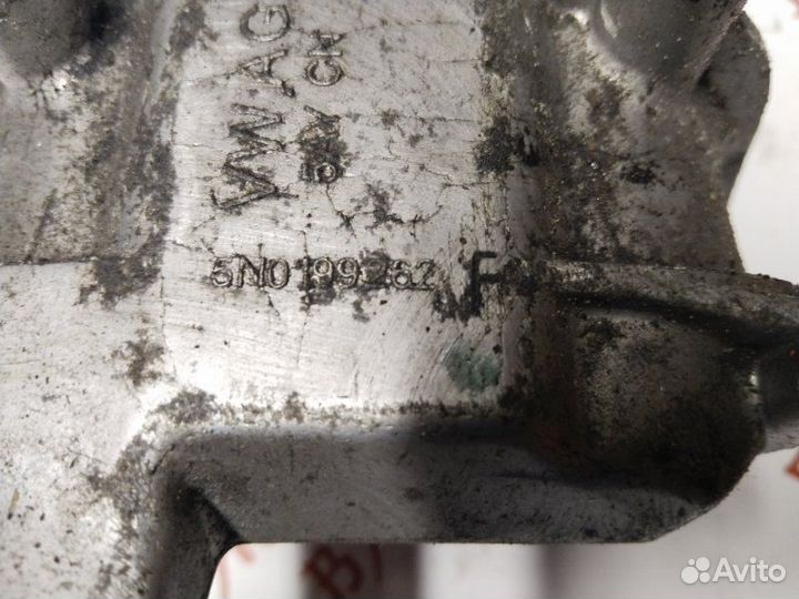 Подушка двигателя Volkswagen Tiguan CCZ 2012