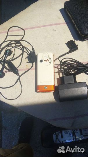 Sony Ericsson W200i