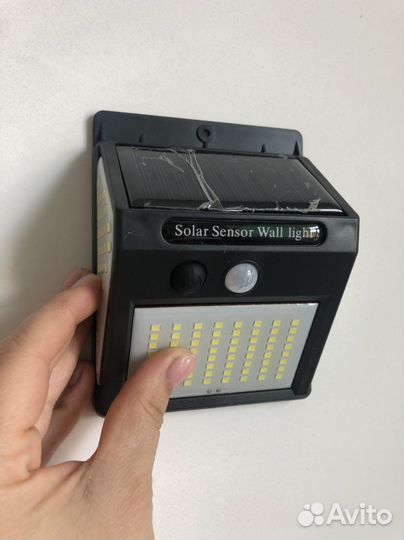 Фонарь с датчиком движения на солнечной батарее