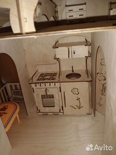 Домик кукольный