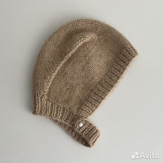 Чепчик вязаный женский