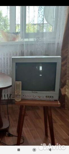 Телевизор маленький Еlenberg 35 диагональ