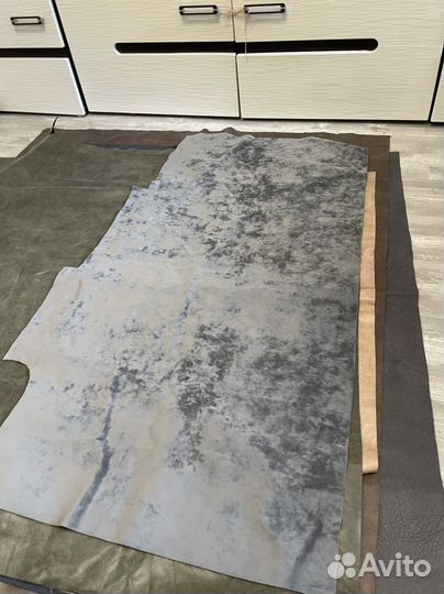 Отрезки ткани для обивки мягкой мебели