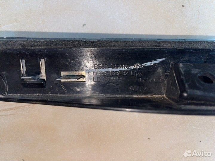 Накладка крышки багажника Ford Explorer V