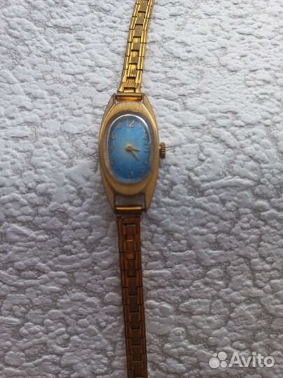 Часы женские Луч СССР на браслете