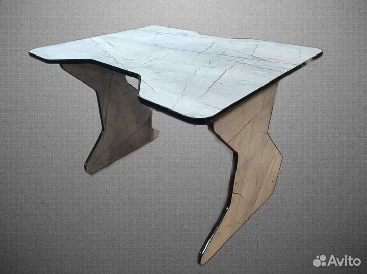 Геймерский компьютерный стол