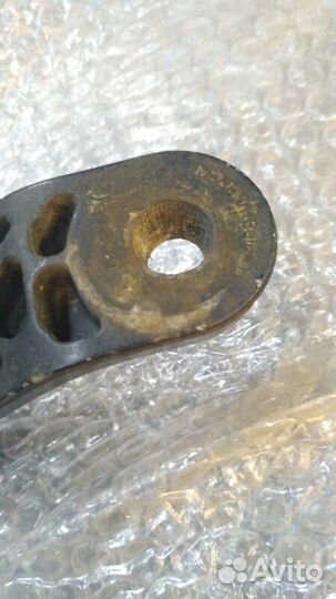 Поводок стеклоочистителя передний левый Ford