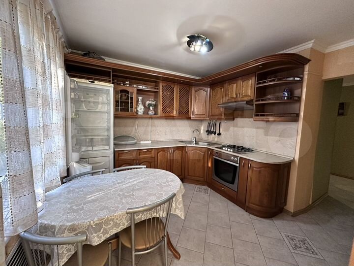 2-к. квартира, 50 м², 4/5 эт.