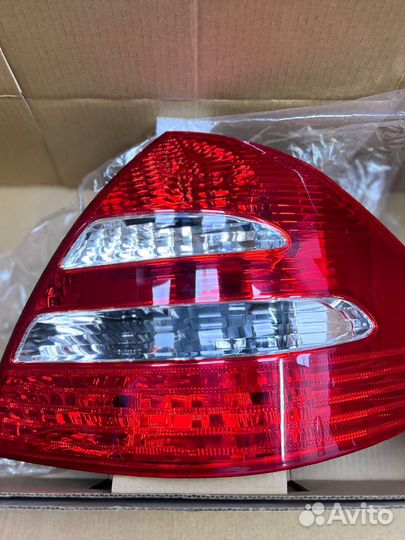 Фонарь задний правый Mercedes W21102-06 elegance