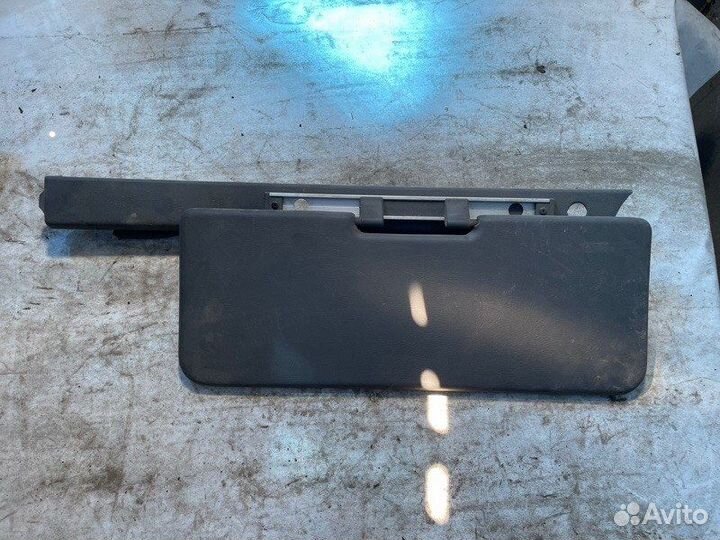 Солнцезащитный козырек с накладкой в сборе Scania