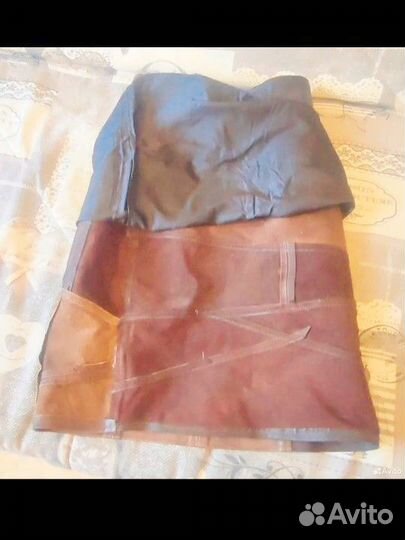 Кожаная юбка миди