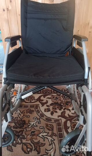 Кресло коляска для инвалидов