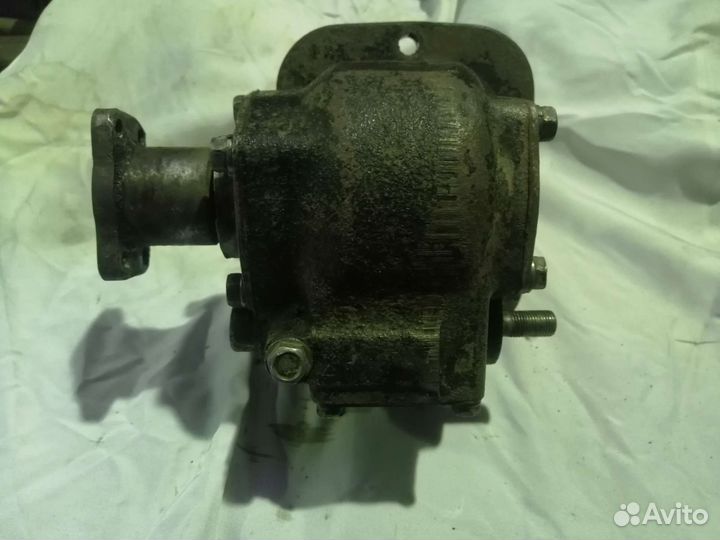 Ком исузу эльф isuzu elf(коробка отбора мощности)