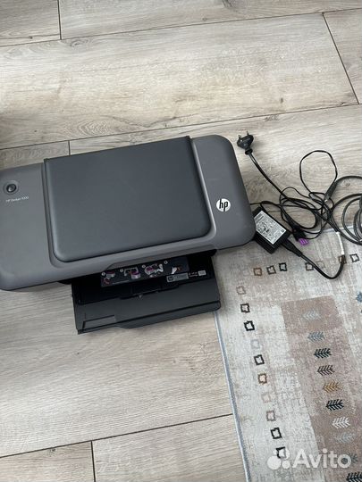 Принтер HP Deskjet 1000
