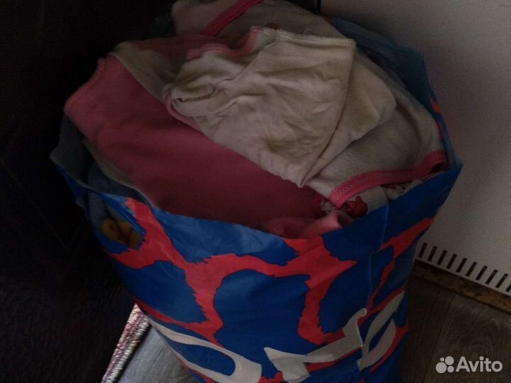 Отдам бесплатно детские вещи пакетом