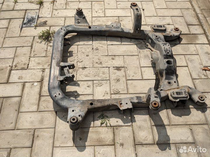 Балка передняя подрамник Opel Astra H универсал