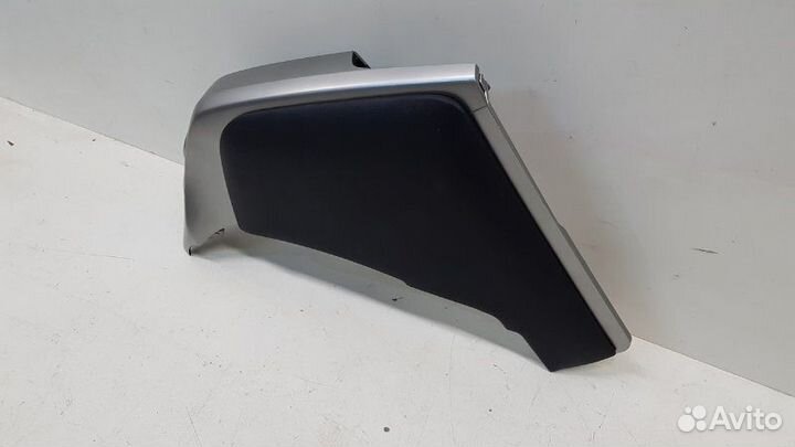 Обшивка салона передняя левая Toyota Land Cruiser