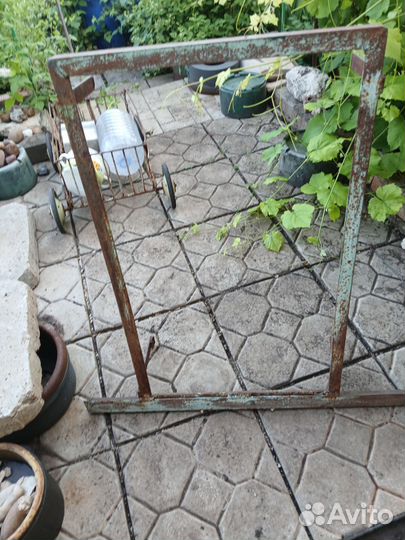 Металлическая рама для оконного проёма