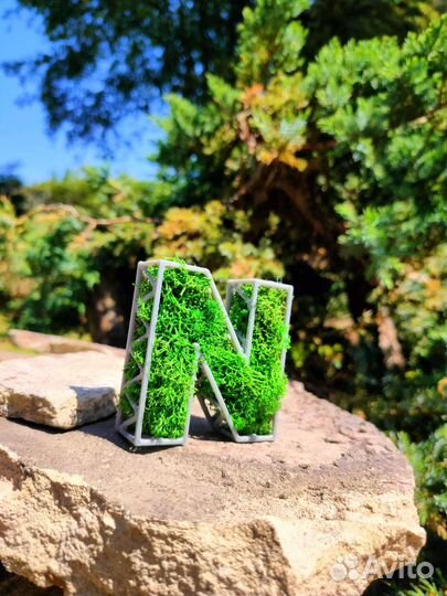 Декоративное украшение в виде букв