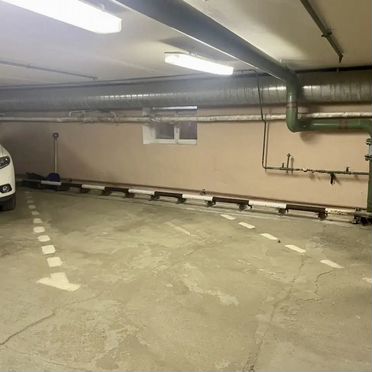 Машиноместо, 13 м²