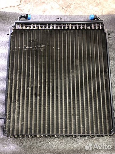 Re222984 радиатор John Deere