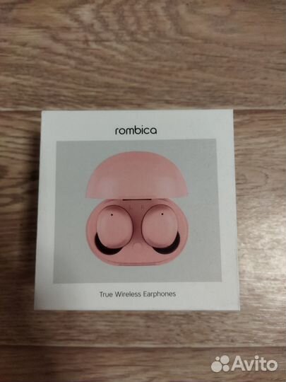 Беспроводные наушники розовые Rombica