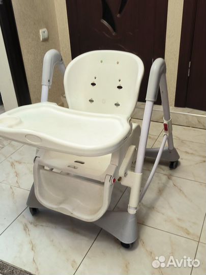 Детский стульчик для кормления