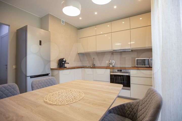 3-к. квартира, 90 м², 4/21 эт.