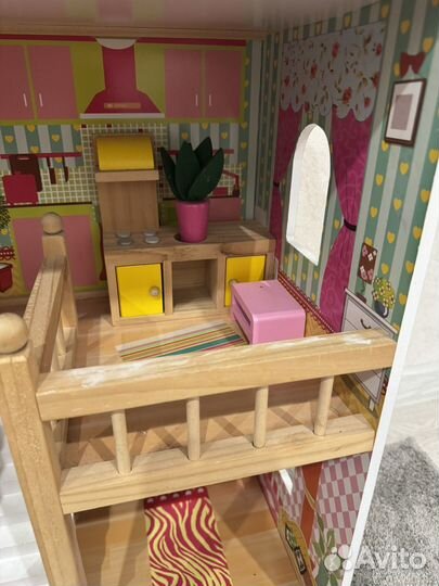 Домик кукольный