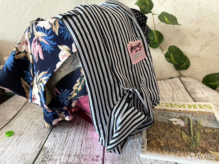 Разгружаю гардероб пакет вещей