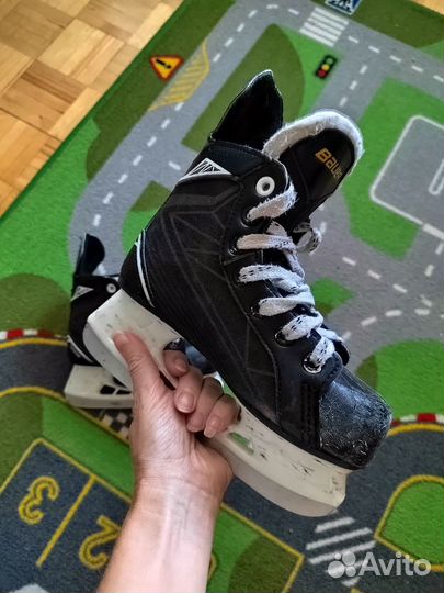 Хоккейные коньки bauer