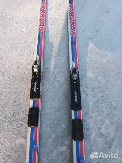 Лыжи беговые с палками