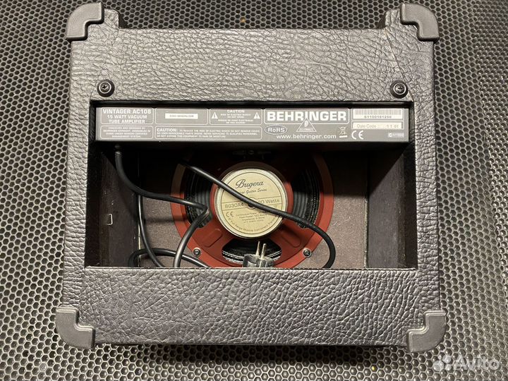 Ламповый комбоусилитель behringer AC108