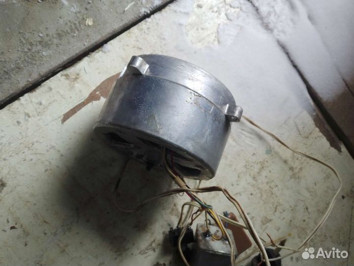 Электродвигатель 220в два разных