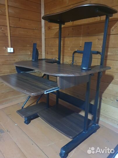Компьютерный стол бу + 2 стула и колонки