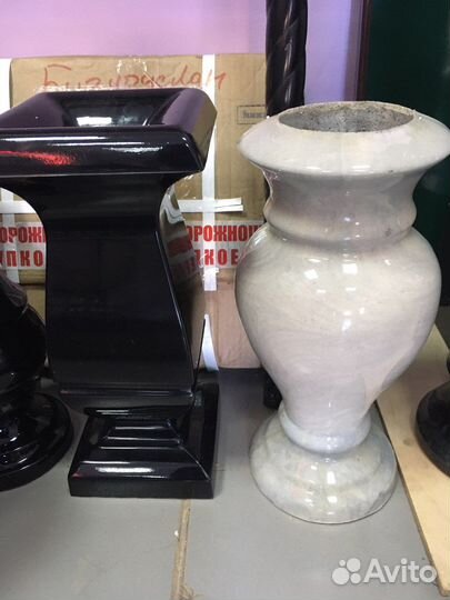 Вазы гранитные габбро Карелия