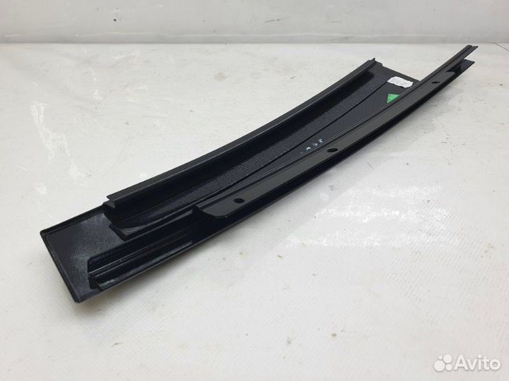 Накладка на дверь задняя левая Mercedes-Benz C