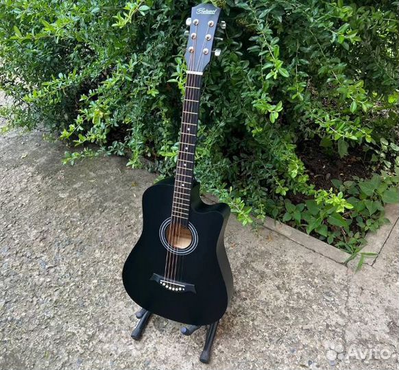 Гитара акустическая