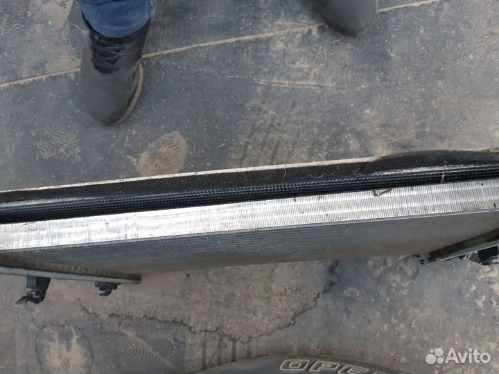 Радиатор охлаждения и кондиционера