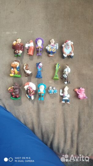 Фигурки киндер ландрин пакетом