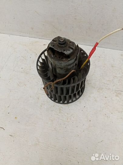 Моторчик печки 90227051 Опель