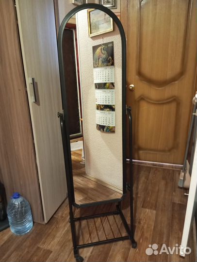 Зеркало напольное