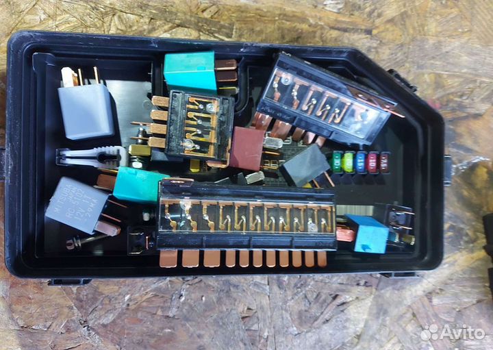 Блоки, реле, предохранители Honda Cr-v 4 RM