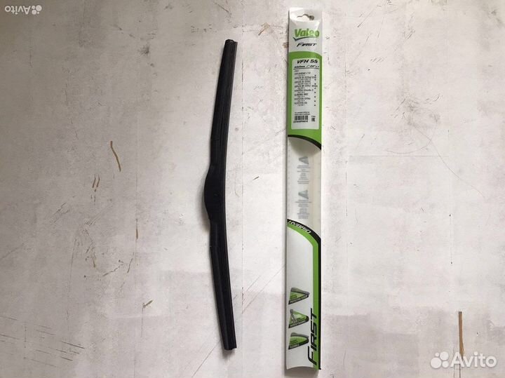 Щётка стеклоочистителя Valeo First 550мм