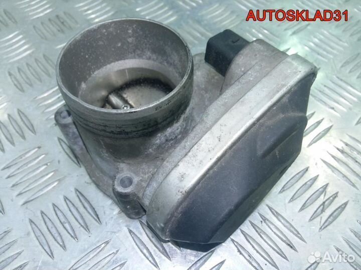 Дроссельная заслонка Volkswagen Golf 4 036133062M