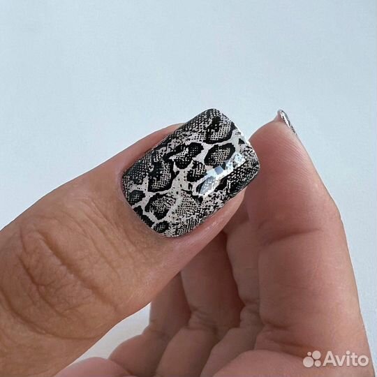 Маникюр,педикюр